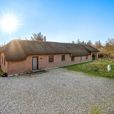 7 Bedroom Beautiful In Ferienhaus *