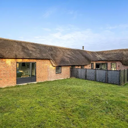 7 Bedroom Beautiful In Tatil Evi Ringkøbing