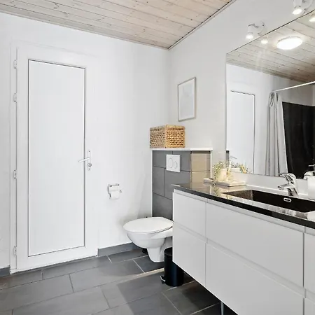 7 Bedroom Beautiful In