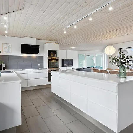 7 Bedroom Beautiful In Ringkøbing