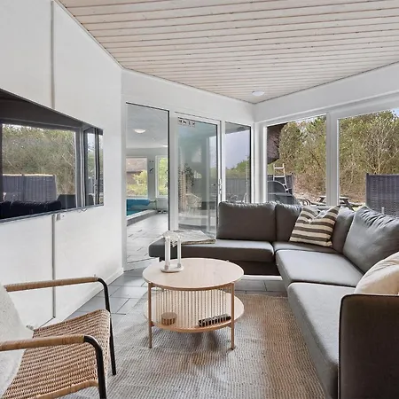 7 Bedroom Beautiful In