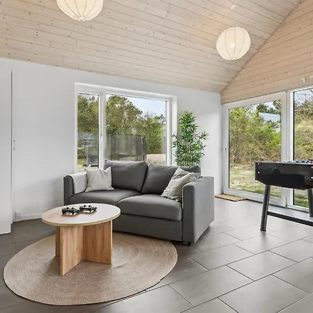 7 Bedroom Beautiful In *