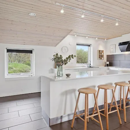 Holiday home 7 Bedroom Beautiful In *