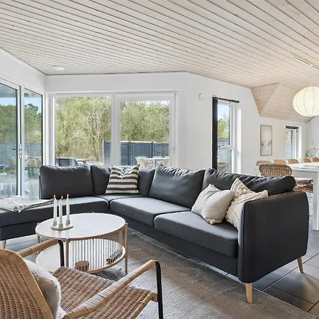 7 Bedroom Beautiful In *