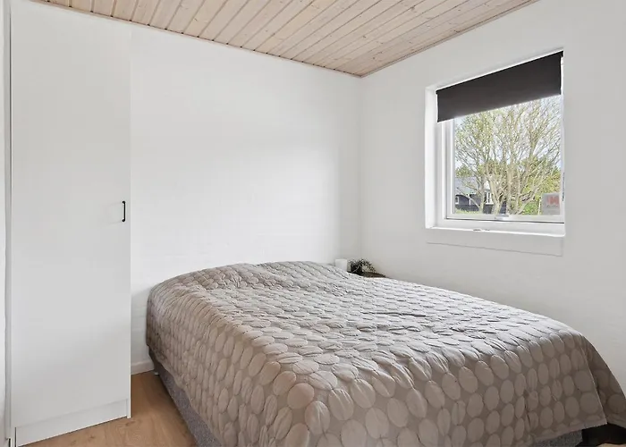 7 Bedroom Beautiful In *