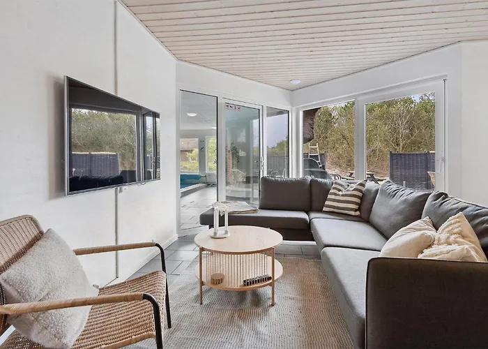 7 Bedroom Beautiful In