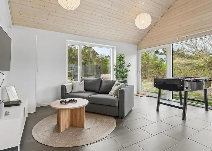 7 Bedroom Beautiful In *